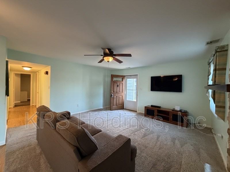 117 Roane Dr #C - Photo 5 of 15