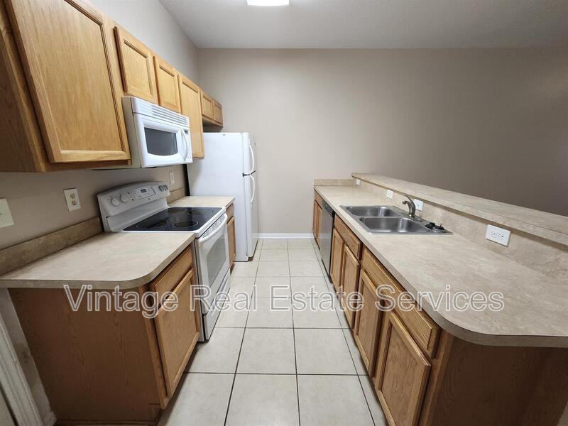 12015 Peach Grove Ct - Photo 5 of 17