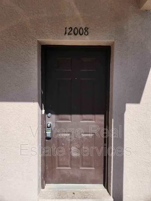 12008 Peach Grove Ct - Photo 3 of 28