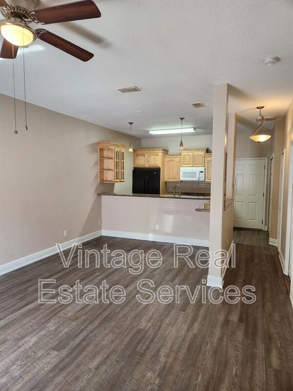 12008 Peach Grove Ct - Photo 5 of 28