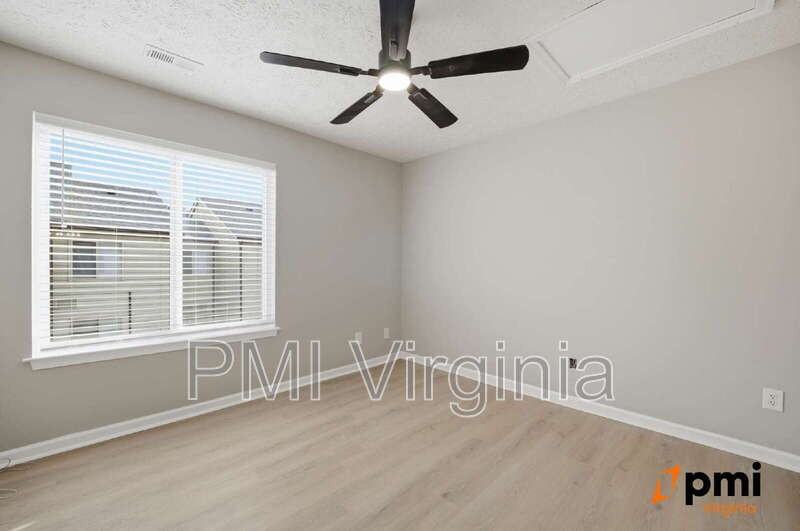 340 Wells Ct - Photo 4 of 15