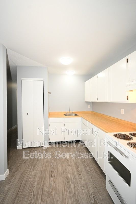 3030 Mcgill Cres #16 - Photo 2 of 12