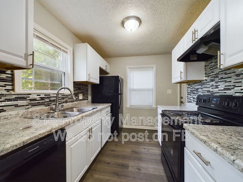 5015 E 40th St - Photo 6 of 22