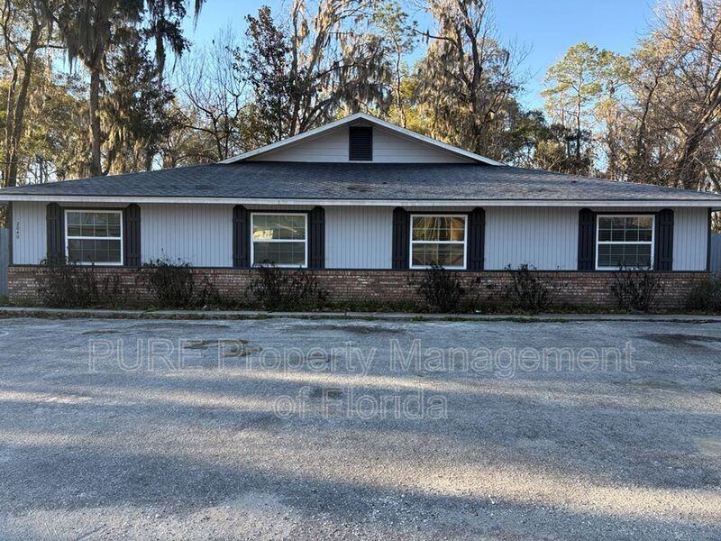 2040 Se 40th Street Rd #C - Photo 2 of 27