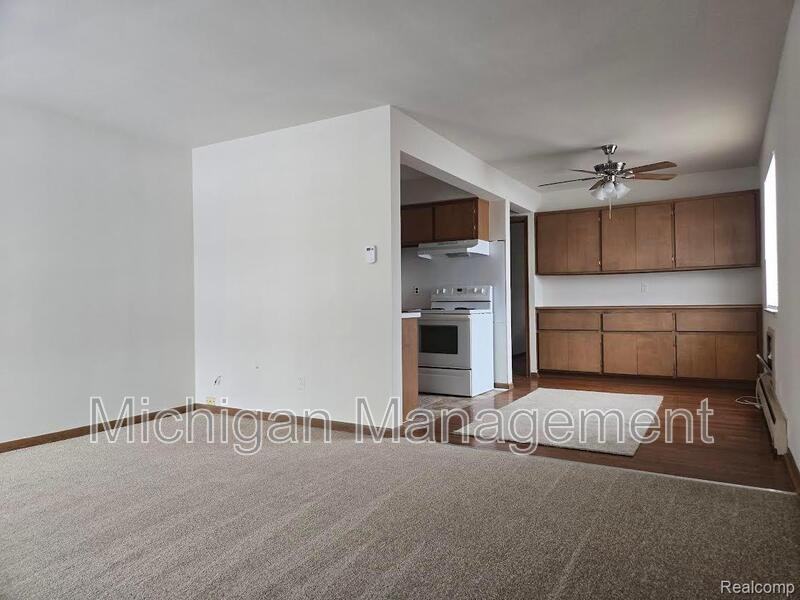 20231 Kelly Rd #2 - Photo 4 of 12