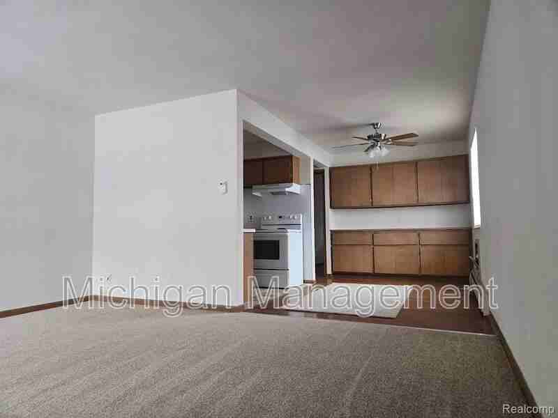 20231 Kelly Rd #2 - Photo 5 of 12