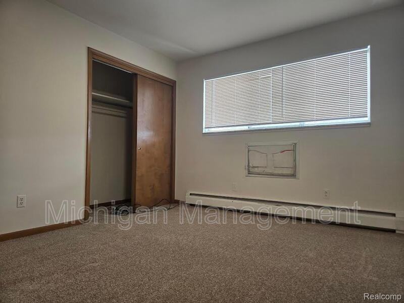 20231 Kelly Rd #2 - Photo 7 of 12