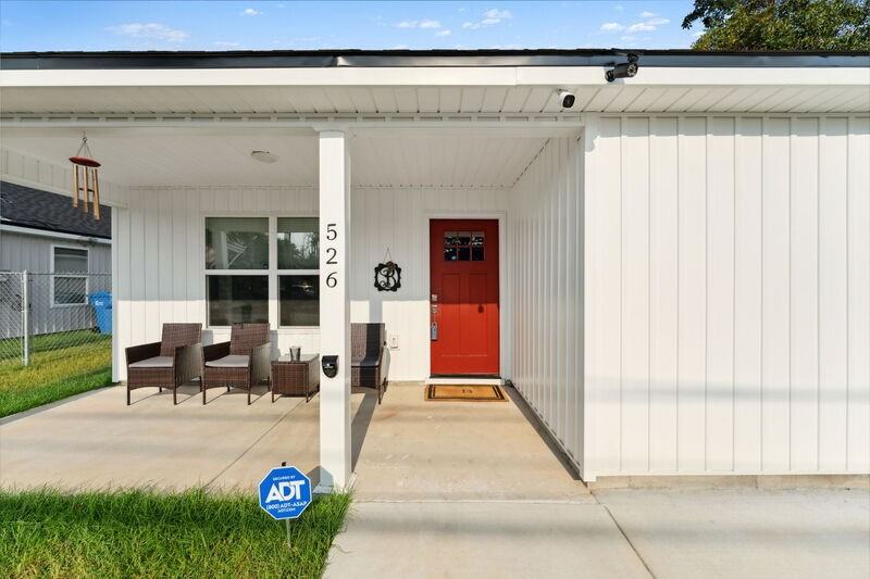 526 Camellia Ave - Photo 2 of 45