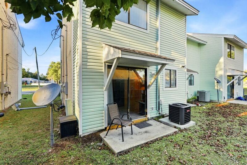 4480 E St - Photo 6 of 7