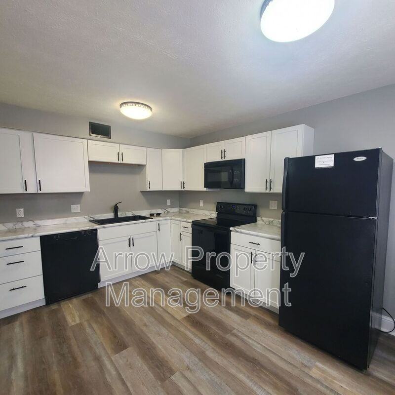 3840 S 46th St - Photo 2 of 7