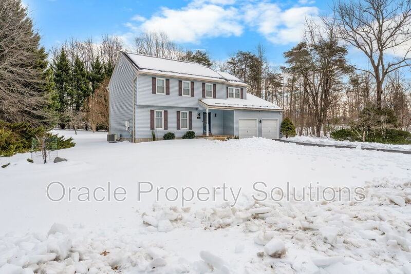 8009 Frontier Dr - Photo 2 of 43