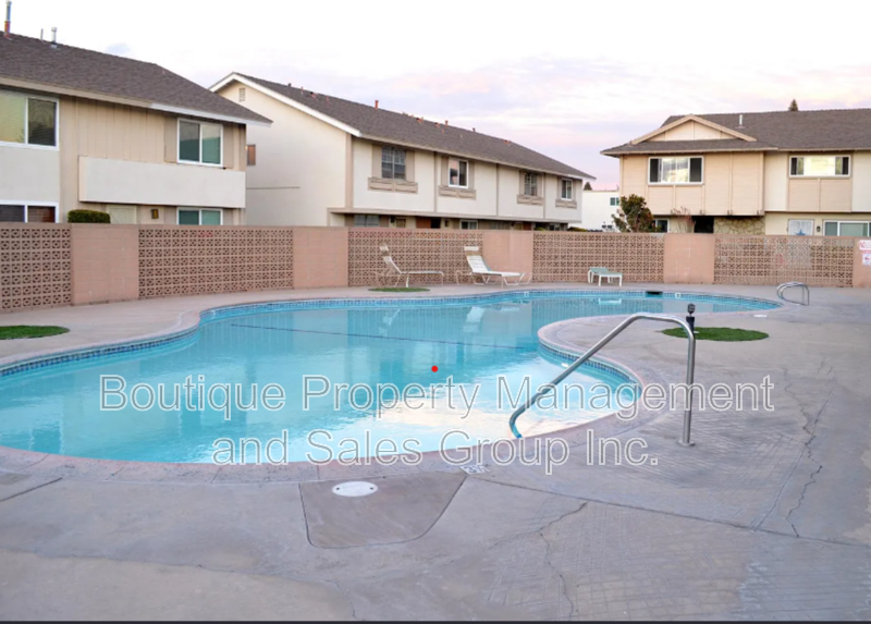 11086 El Amarillo Ave #B - Photo 7 of 14