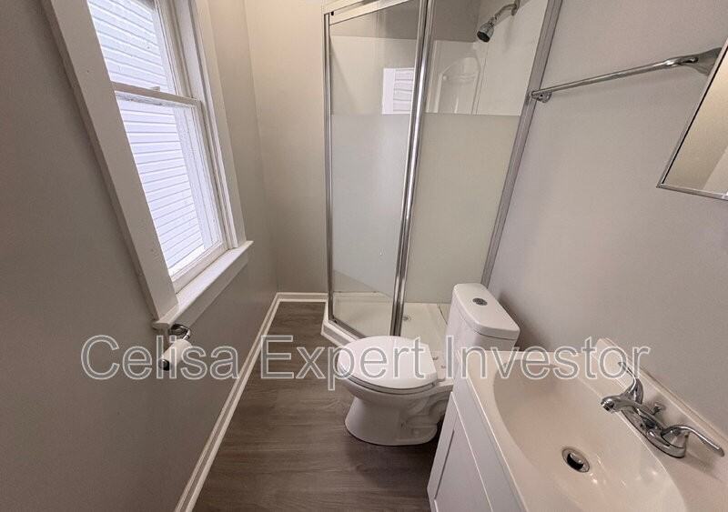 710 3rd St - Photo 6 of 8