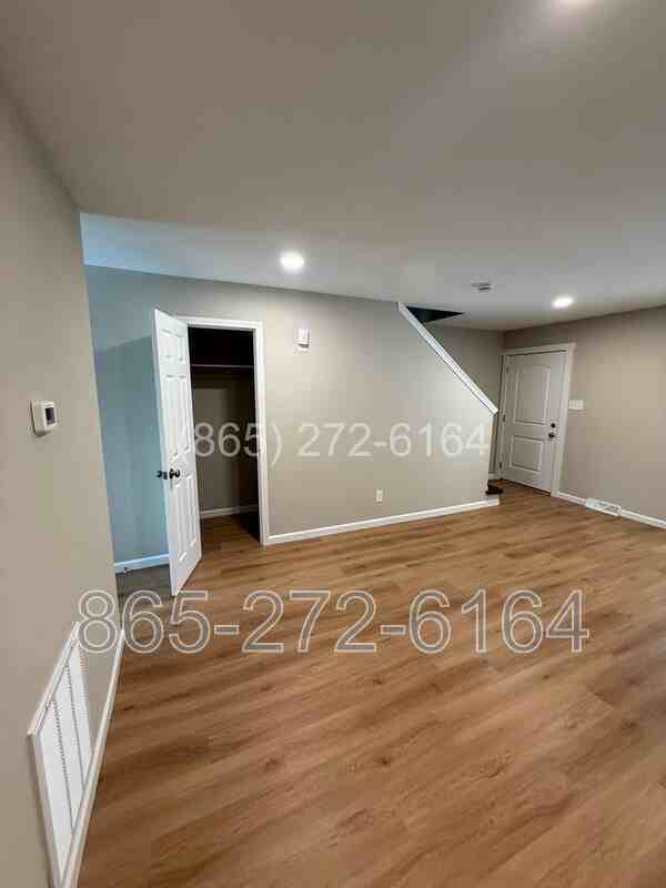 3536 Old Valley View Dr #8 - Photo 4 of 17