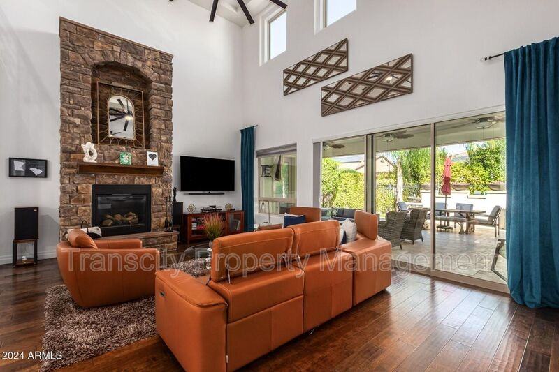 1636 E Sattoo Way - Photo 5 of 11