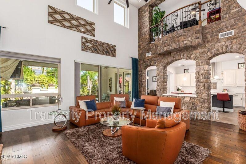 1636 E Sattoo Way - Photo 6 of 11