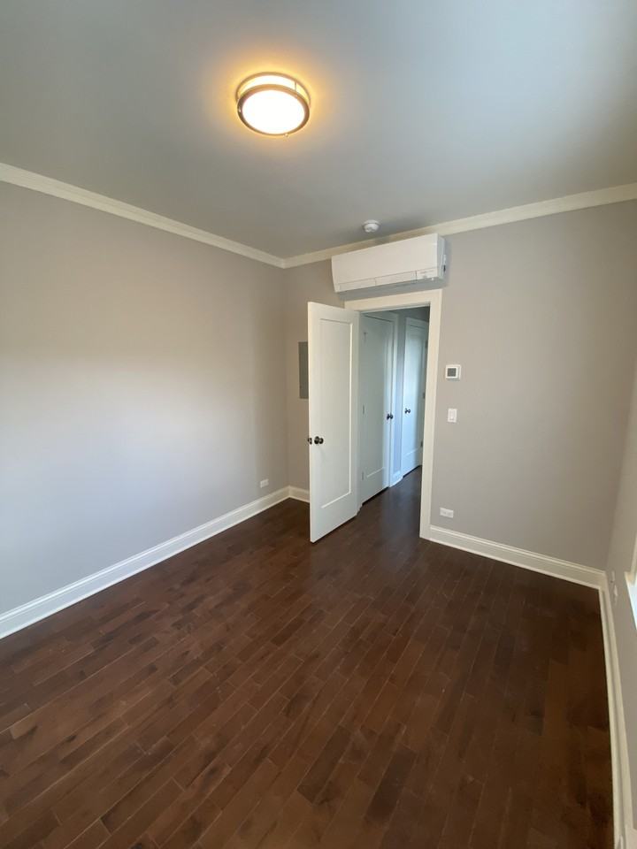 W Wrightwood Ave & N Clark St - Photo 6 of 12