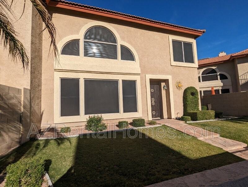 10247 N 12th Pl #3 - Photo 4 of 25