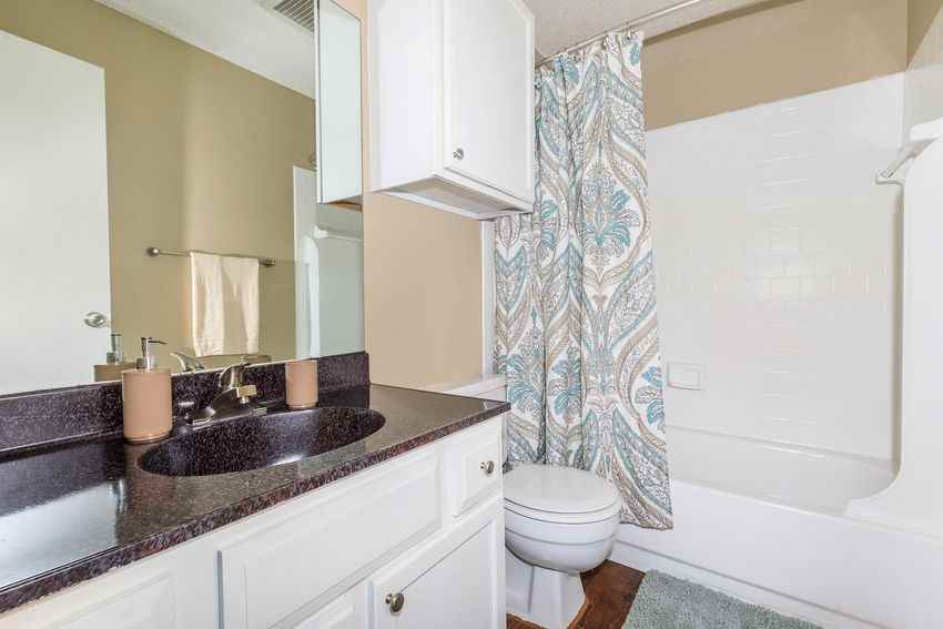 Sunpark Apartments - Photo 3 of 42