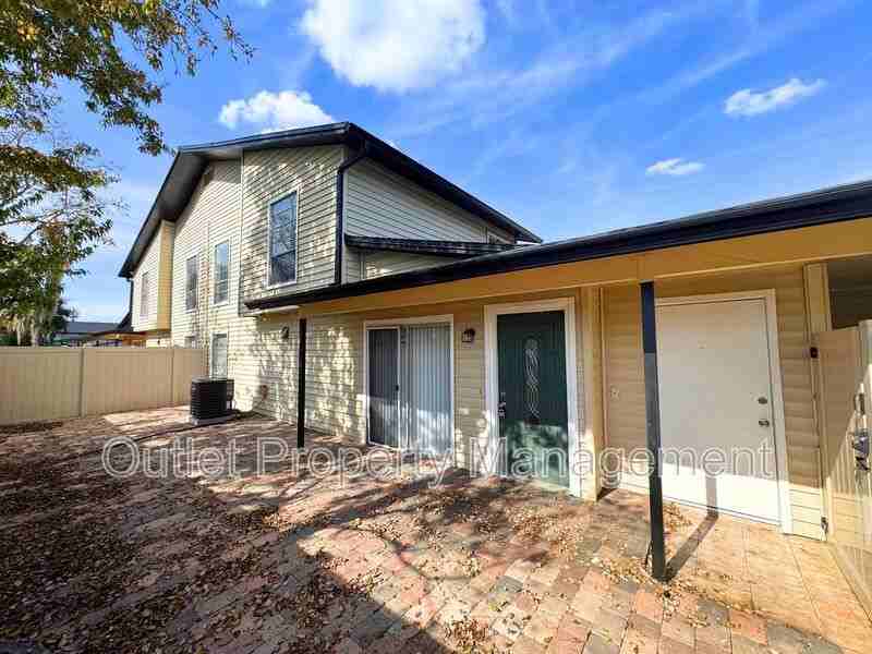 1742 Potomac Ct - Photo 4 of 27