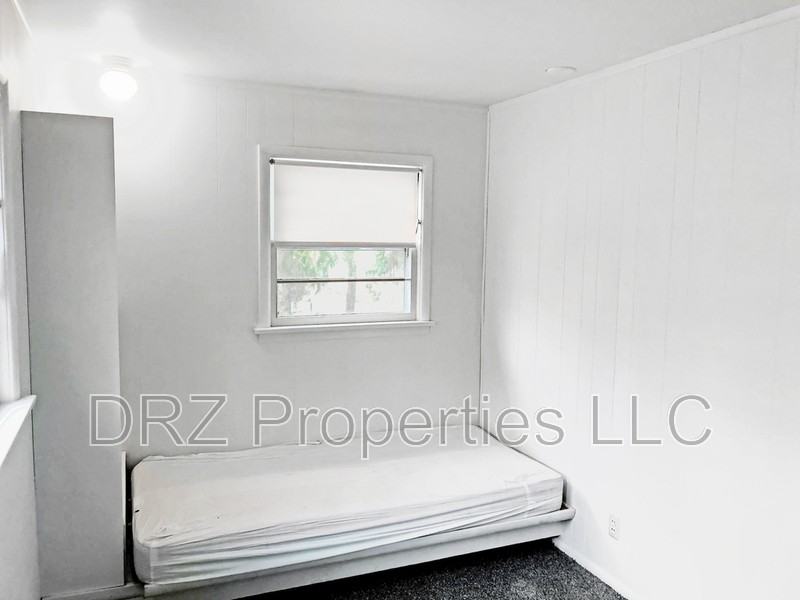 1942 Richmond St Nw #2 - Photo 7 of 12