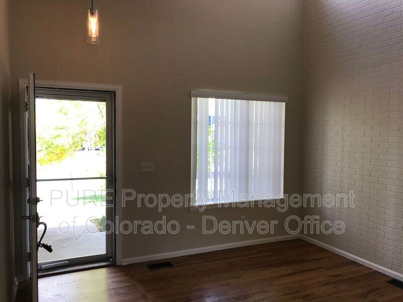 9708 Castle Ridge Cir - Photo 4 of 17