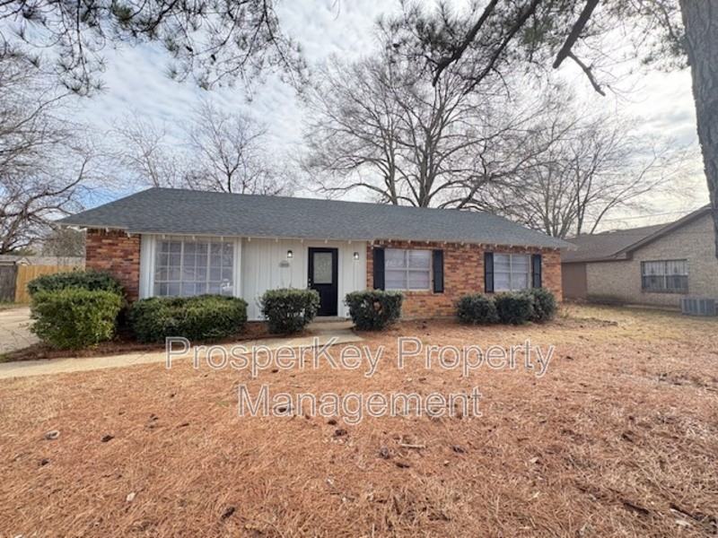 3009 Montwood Ct - Photo 2 of 20