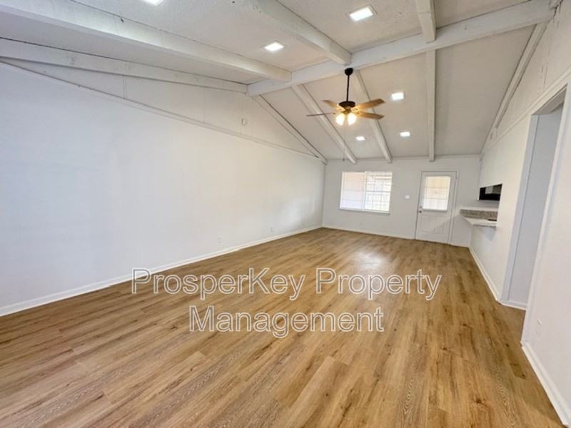 3009 Montwood Ct - Photo 5 of 20