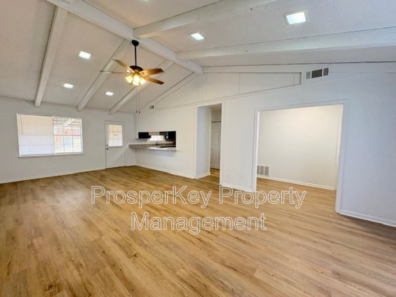 3009 Montwood Ct - Photo 6 of 20