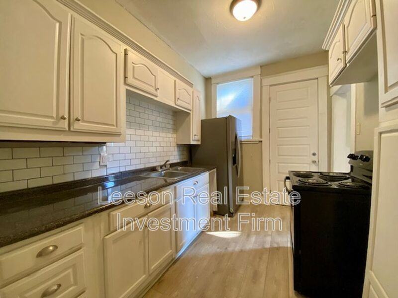 546 Dalzell St - Photo 7 of 15