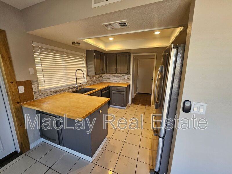 1320 W Pecos Ave - Photo 7 of 27