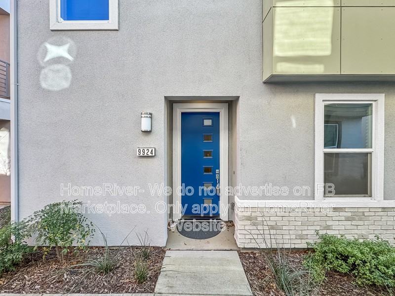 9924 Del Surf Ln - Photo 2 of 24