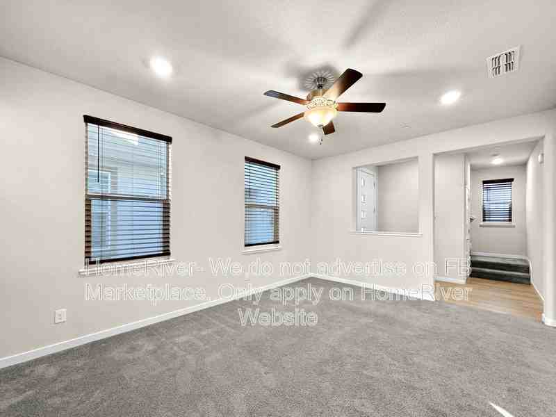 9924 Del Surf Ln - Photo 4 of 24