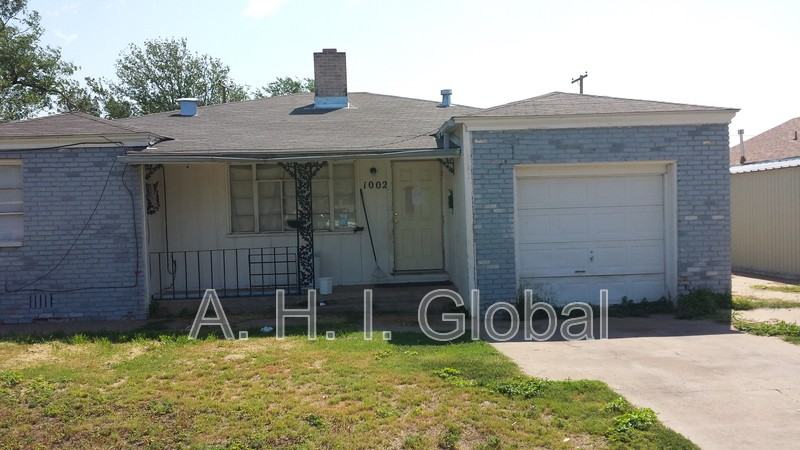 1002 N Woodland St - Photo 3 of 3