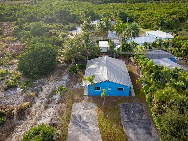 13753 Oleander Ave - Photo 4 of 25