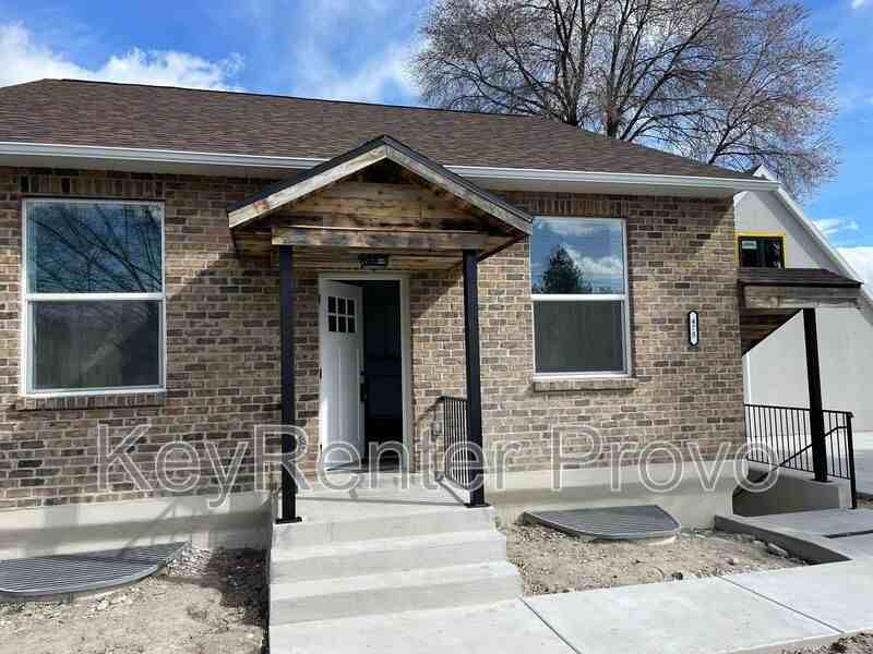 475 Sw #B - Photo 2 of 17