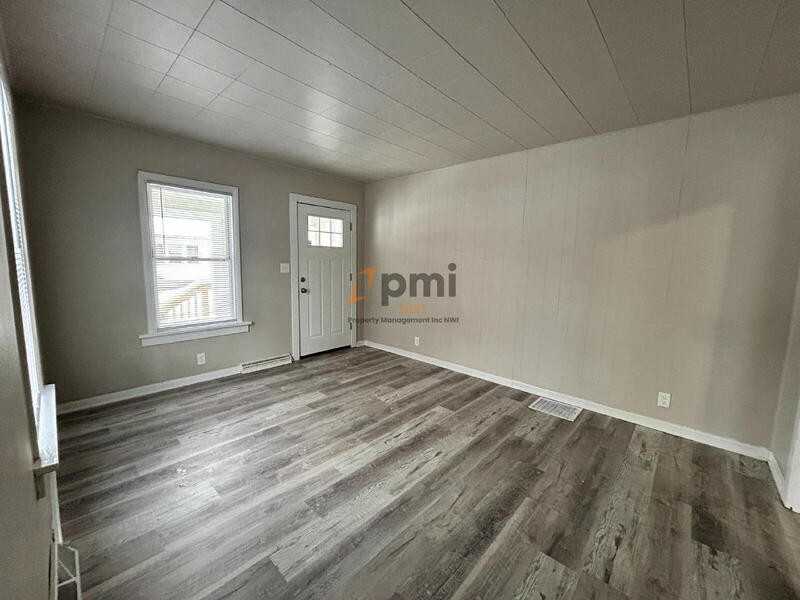 106 Carter St - Photo 4 of 18