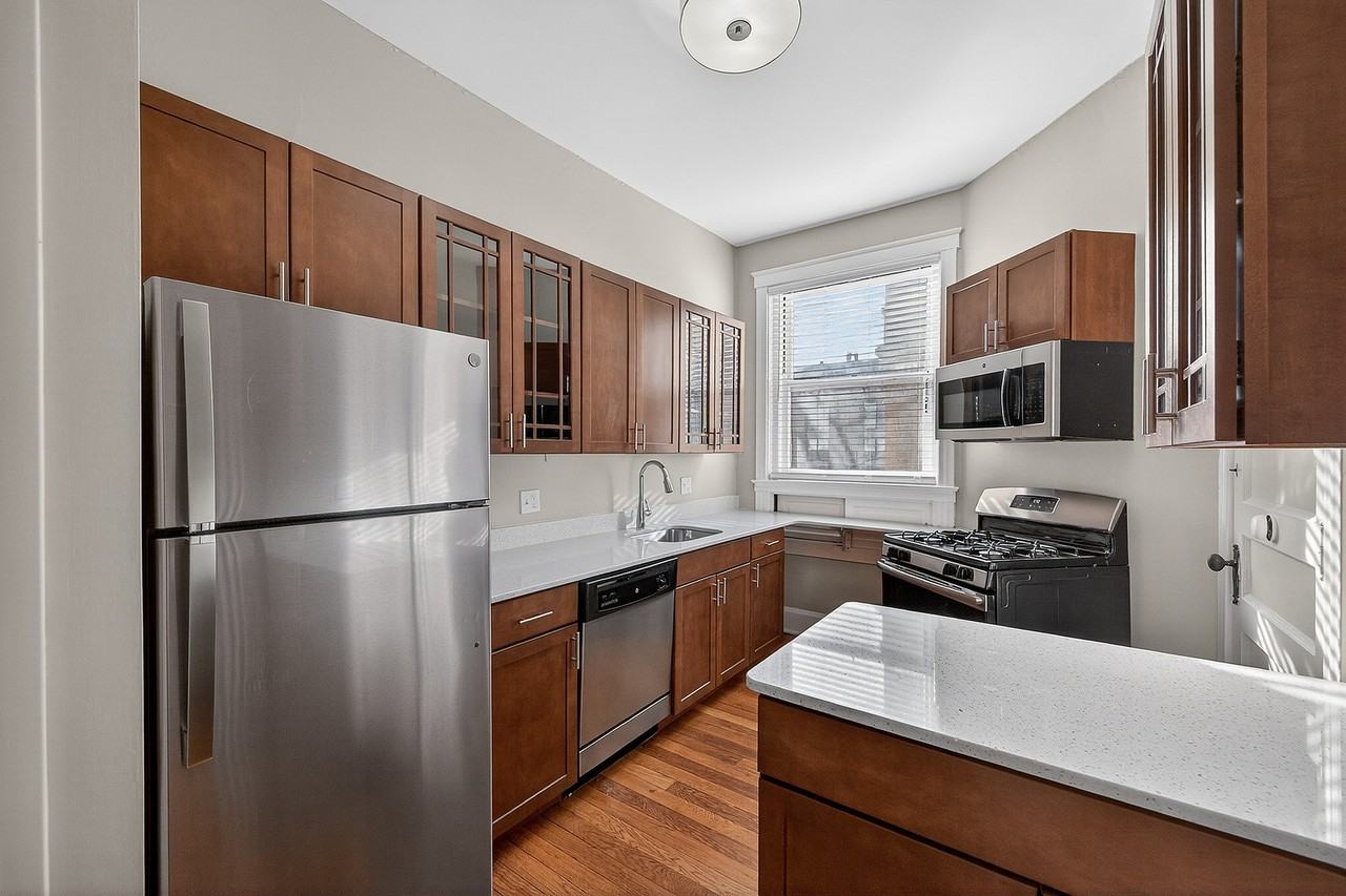 Clermont Condominiums - Photo 5 of 50