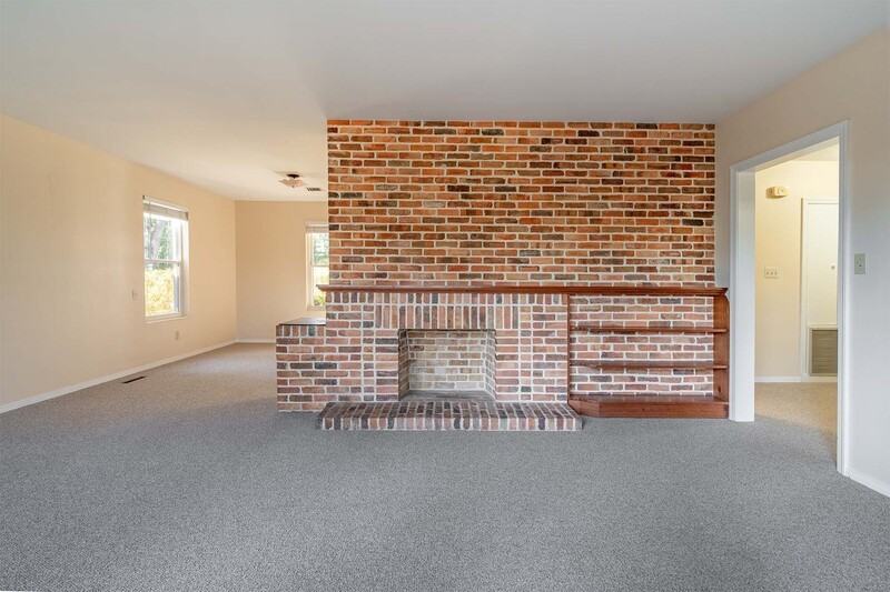 2818 Lakeshore Dr - Photo 5 of 22