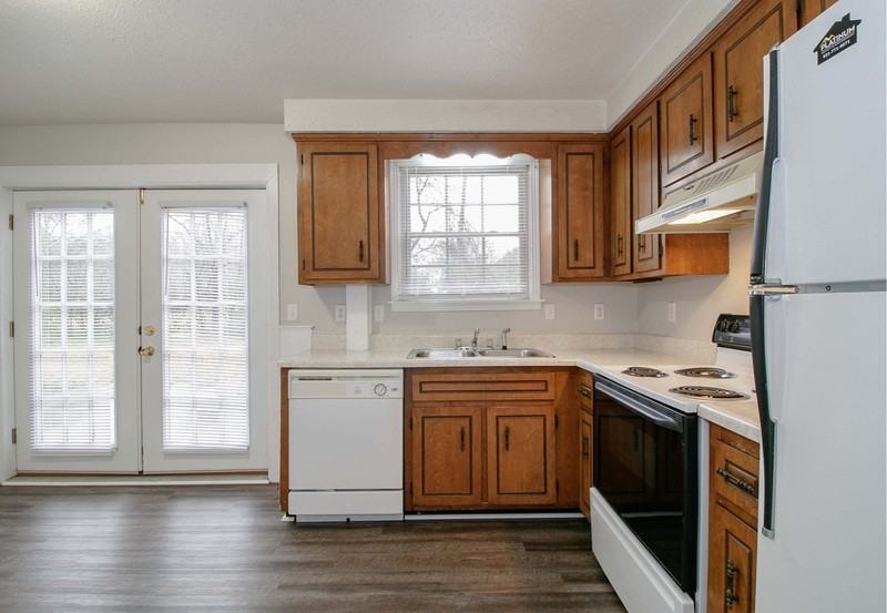 812 812 #B - Photo 4 of 16