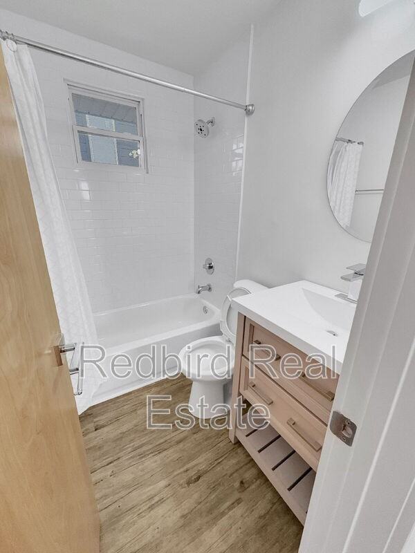 602 40th Ave N #6 - Photo 4 of 9