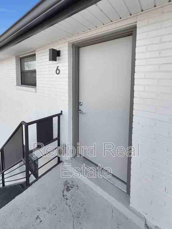 602 40th Ave N #6 - Photo 6 of 9