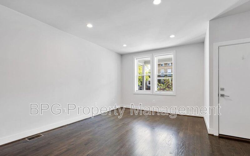 4122 5th St Nw #1 - Photo 6 of 21