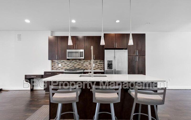 4122 5th St Nw #1 - Photo 7 of 21