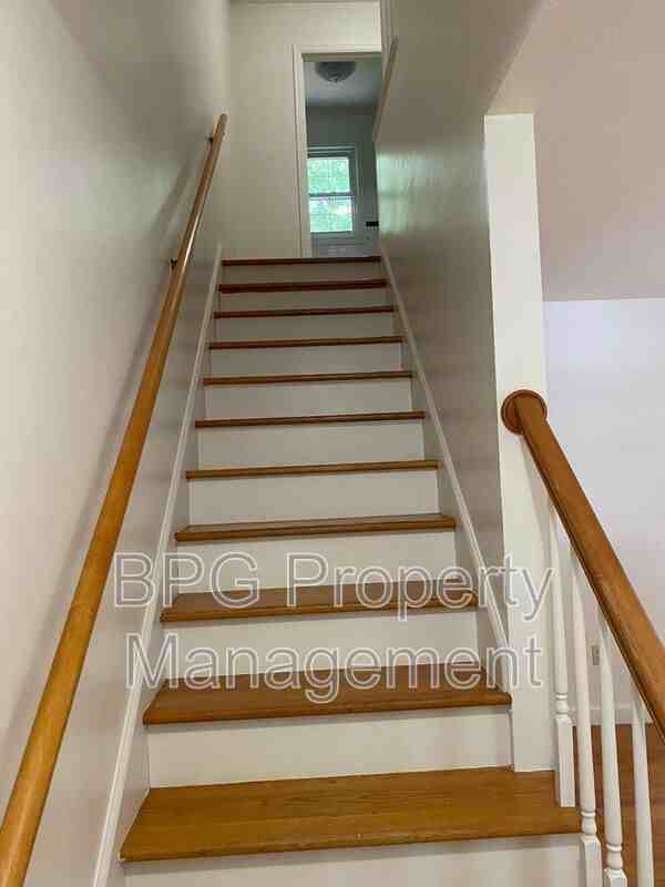307 Wintergreen Ave - Photo 4 of 23