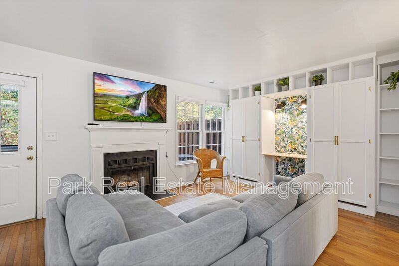 126 Shady Spring Pl - Photo 4 of 14