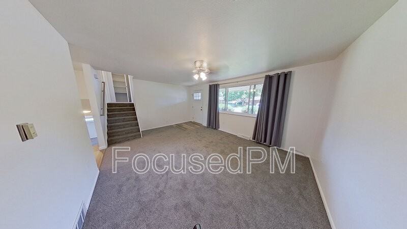 4675 Holland St - Photo 2 of 19