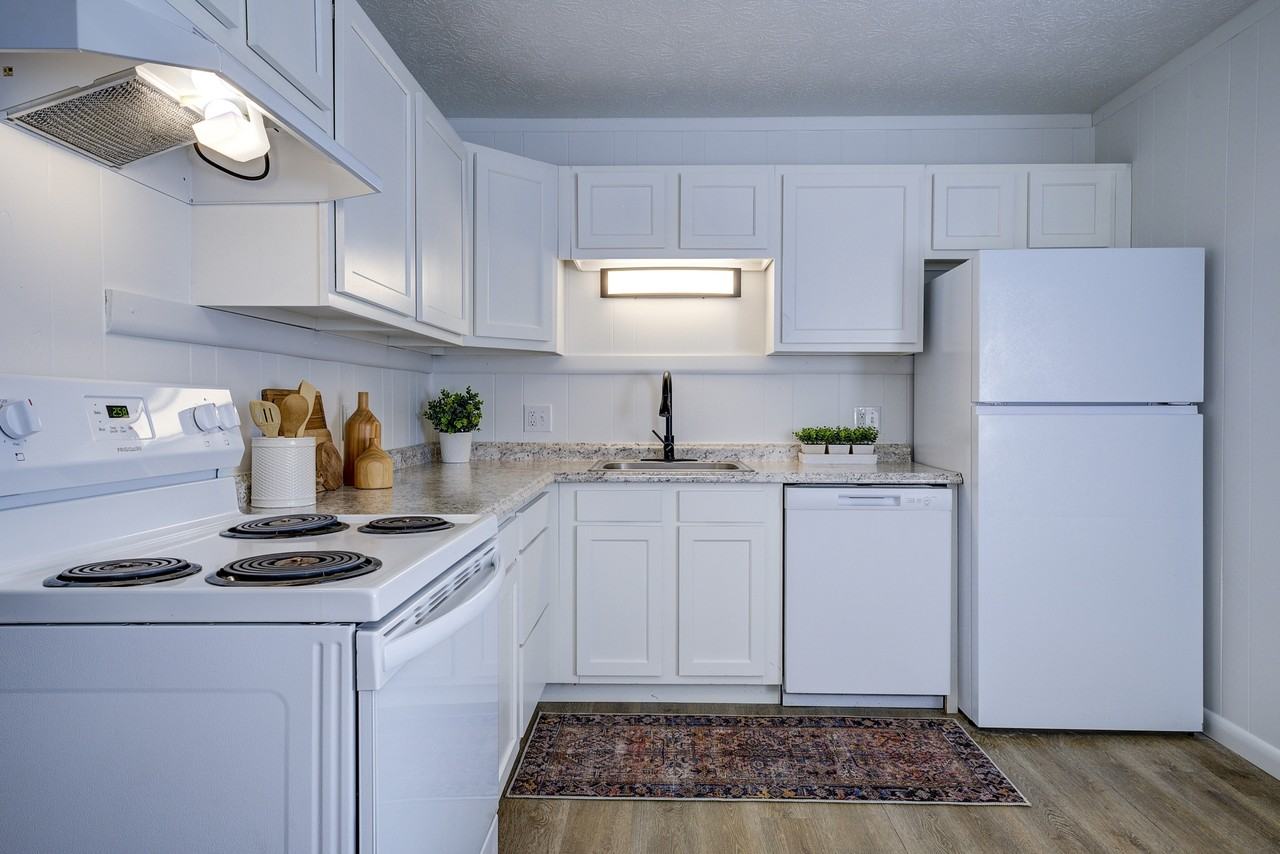 112 Becky Drive - Greeneville - Photo 5 of 26