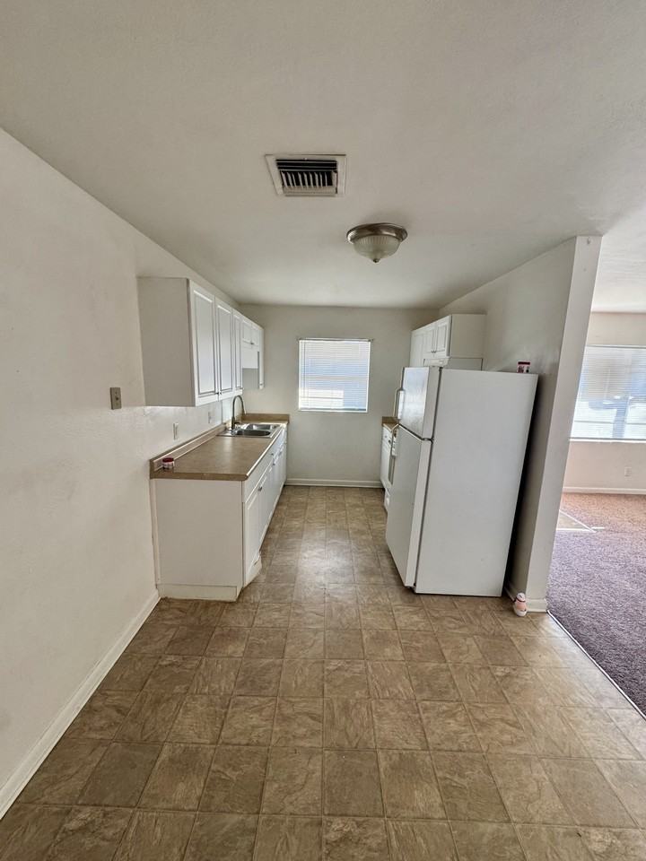 2075 Howell Branch Road #109 - Photo 6 of 14