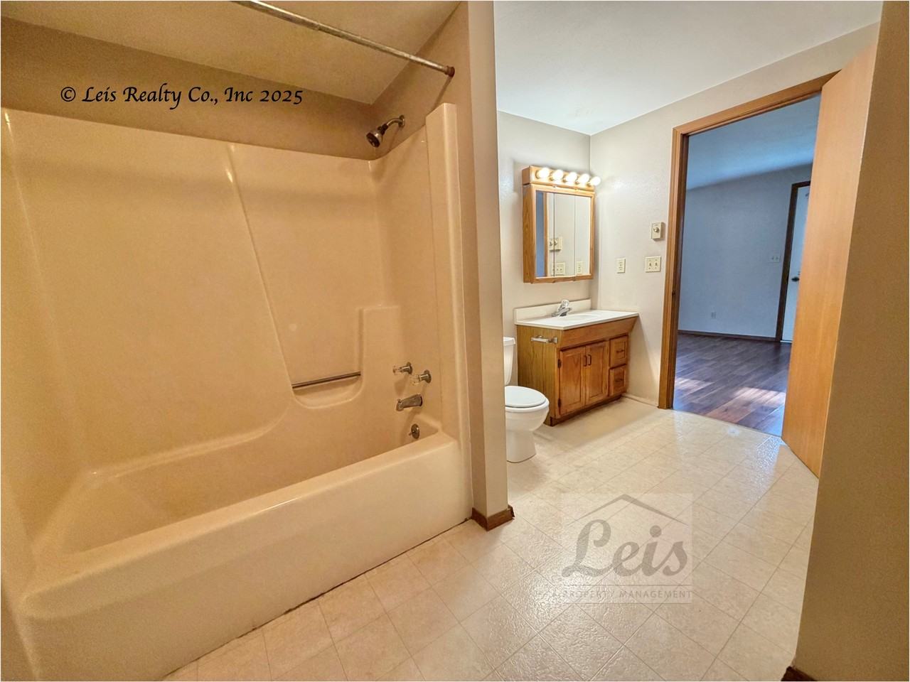 321 1/2 W. 4th St. - Photo 6 of 16